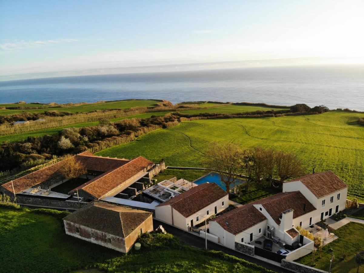 Sensi Azores Nature And Spa Ginetes Bagian luar foto The Old School, aerial view