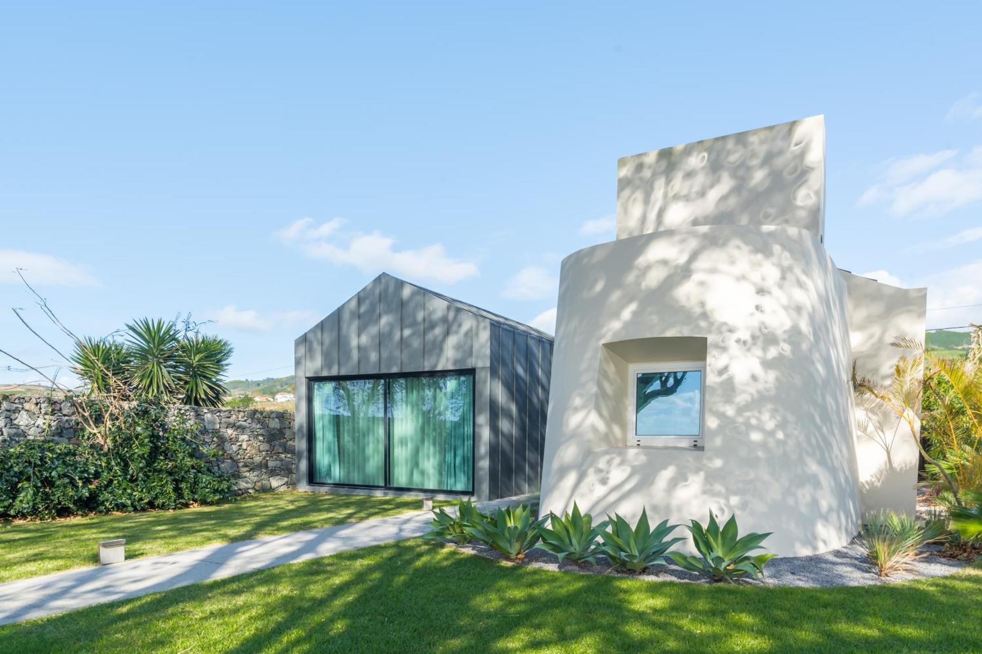 Sensi Azores Nature And Spa Ginetes Bagian luar foto Villa E-1027, 2016